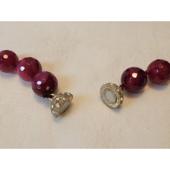 Natural Stone Faceted Red Agate Bead Necklace W/ Magnetic Rhinestone Clasp - Picture 6 of 9
